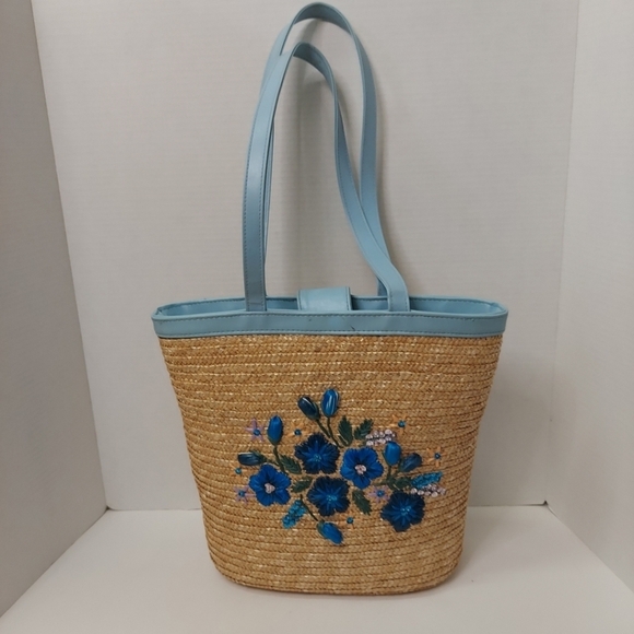 White Stag Tote Bag Tan Straw Blue Trim Embroidered Flowers Pockets Medium Purse - Picture 1 of 13